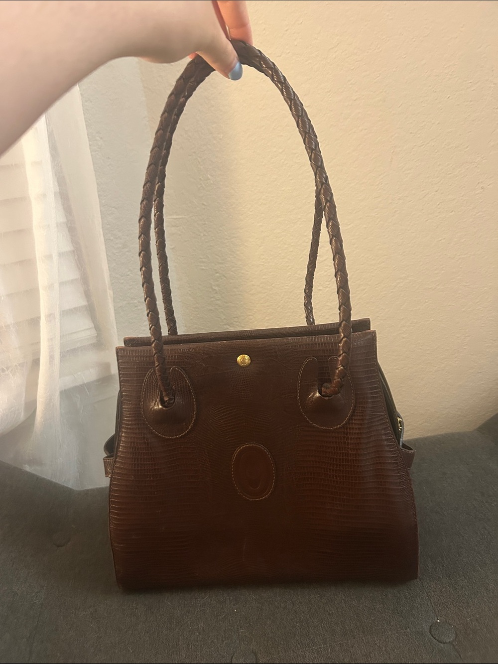 Gorgeous Vintage Leather Tote Bag - Picture 2 of 11